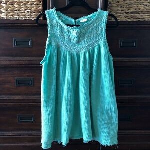 POL teal distressed gaze cotton crochet sleeveless tunic top in size S